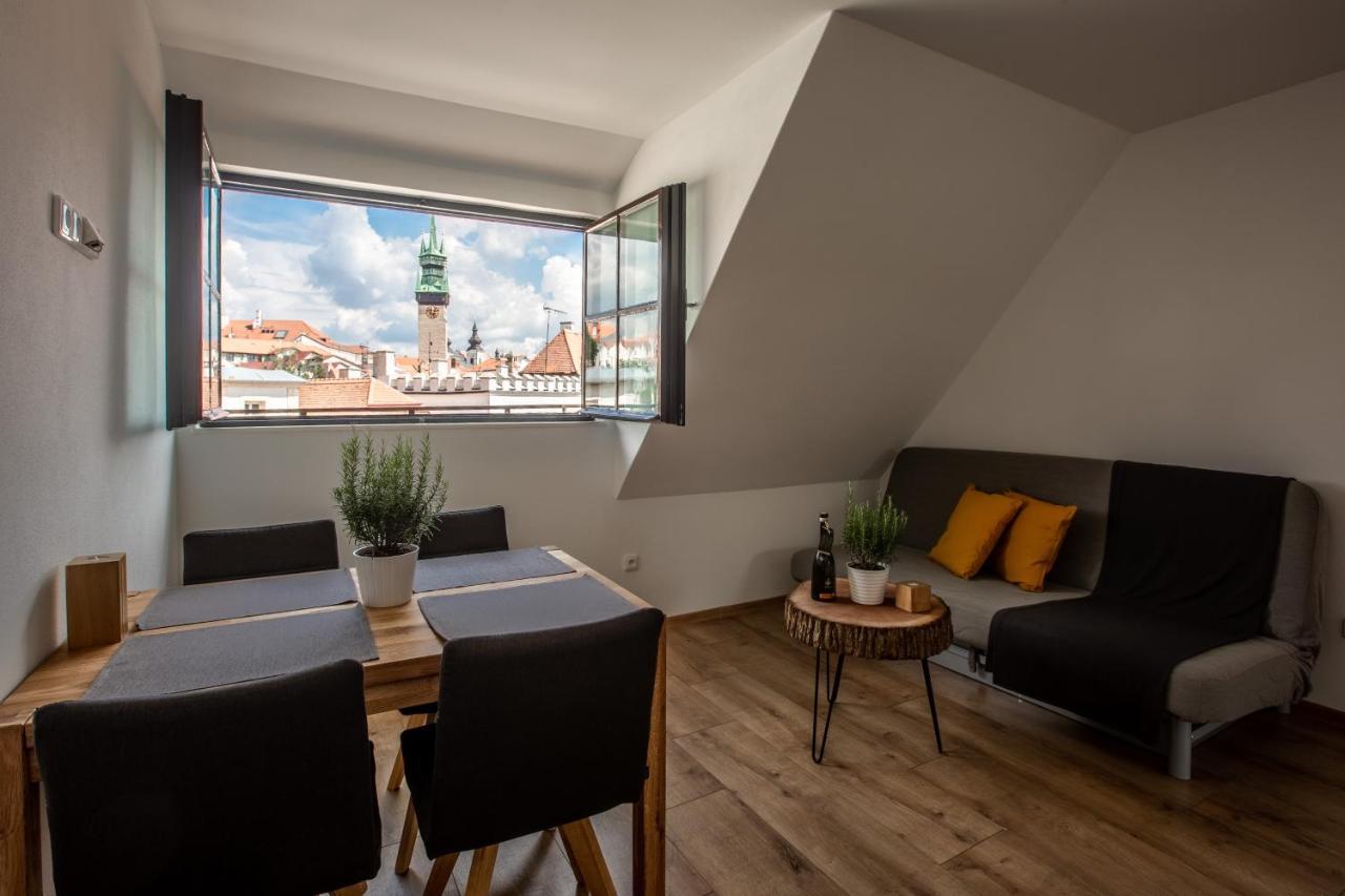 Apartmany Na Mikulasskem Namesti ズノイモ エクステリア 写真