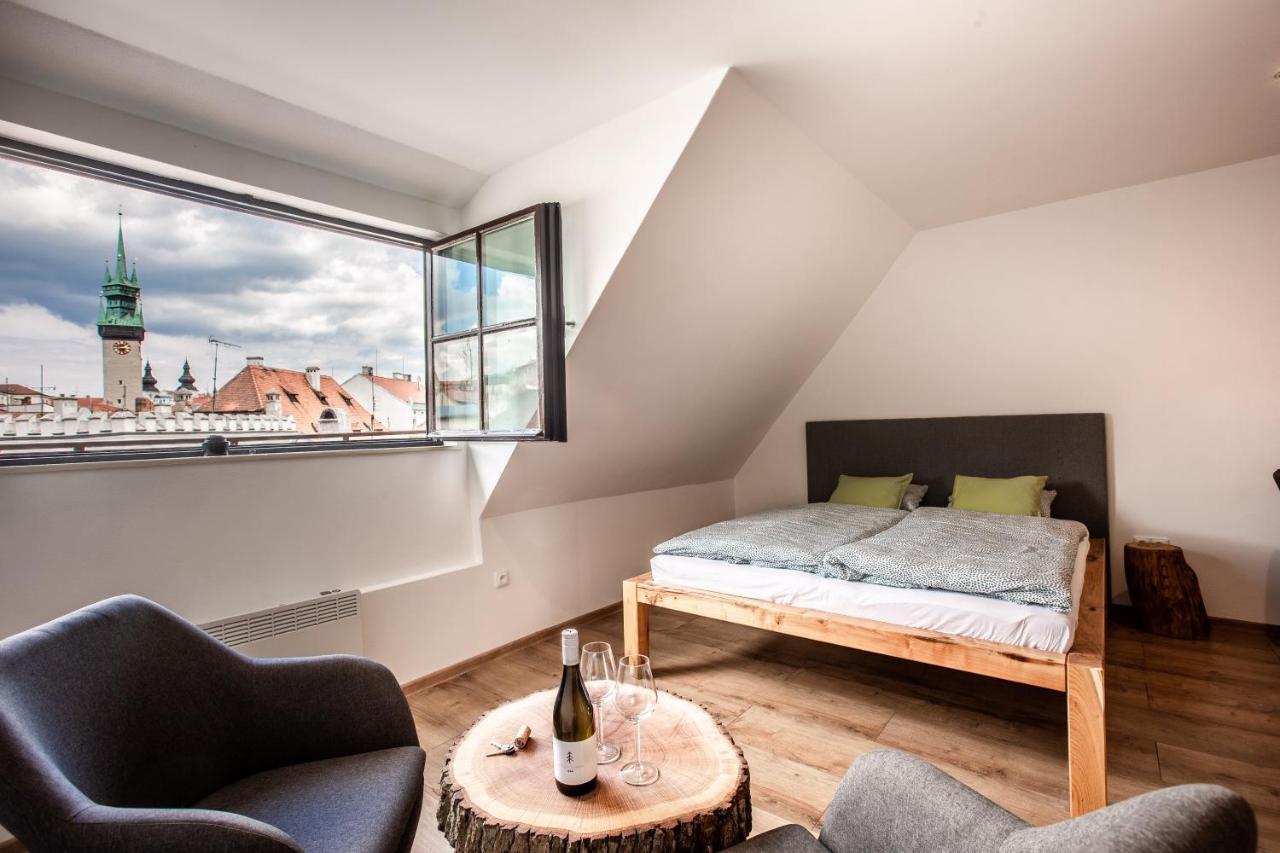 Apartmany Na Mikulasskem Namesti ズノイモ エクステリア 写真